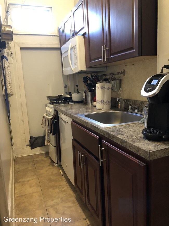 Building Photo - 735 Spruce St