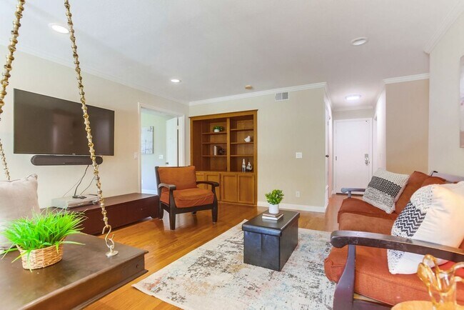 Building Photo - Stunning 4 Bed, 3 Bath Home on Cul-de-Sac in Scripps Ranch - No Pet Allowed