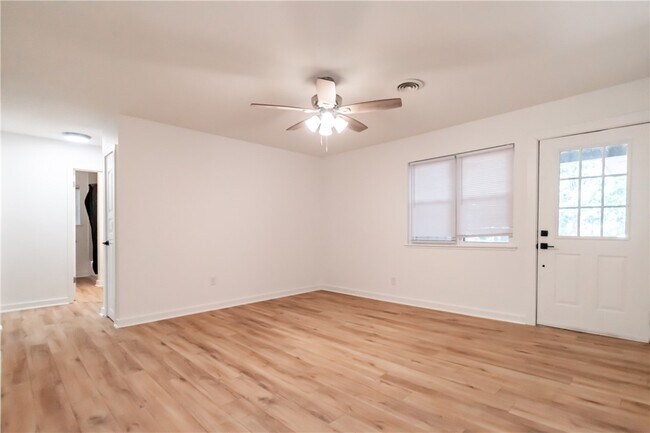 Building Photo - 2332 S Clover Dr