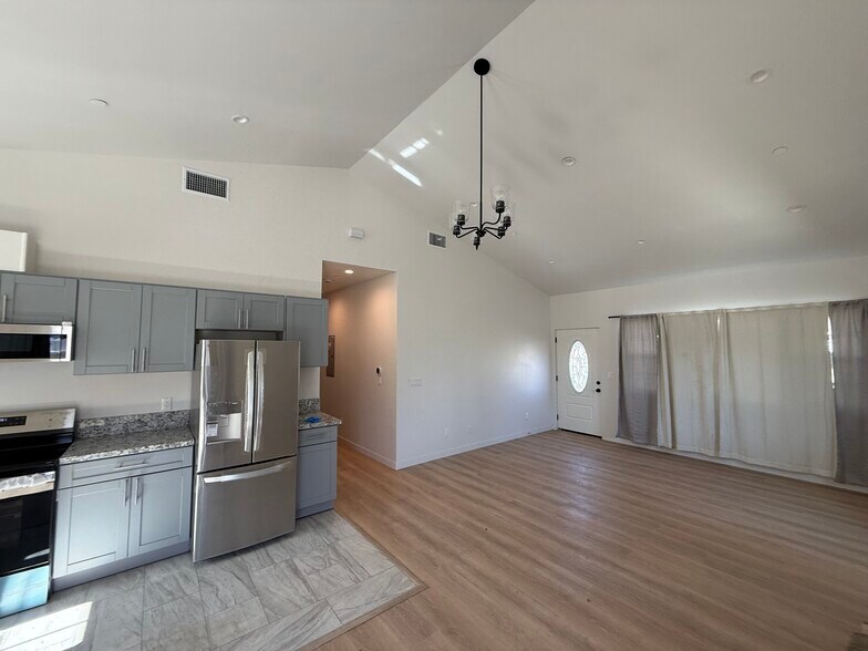 Building Photo - 20352 Sherman Way