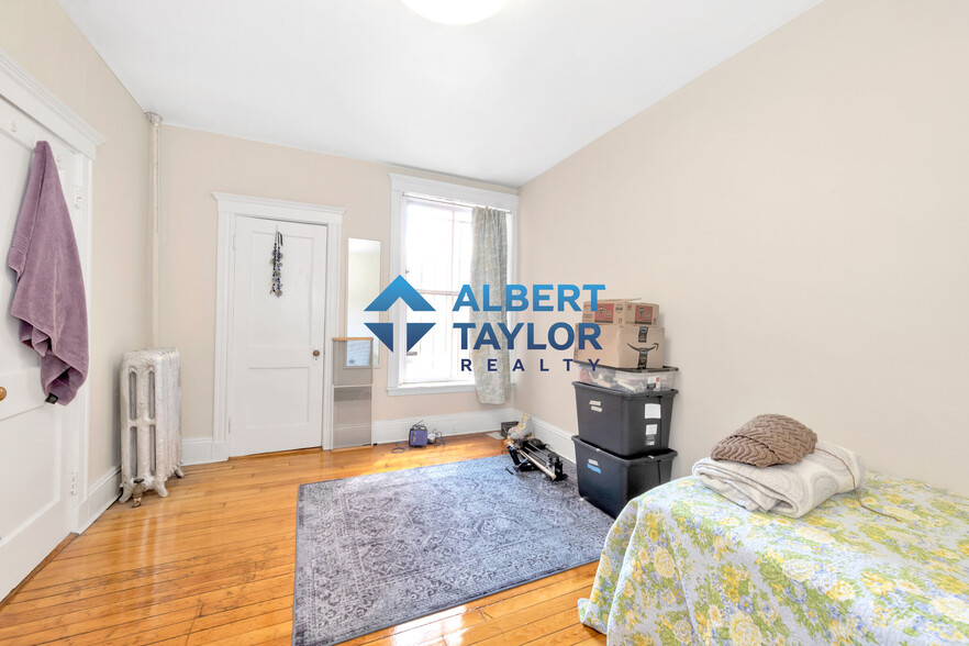 Primary Photo - 104 Strathmore Rd