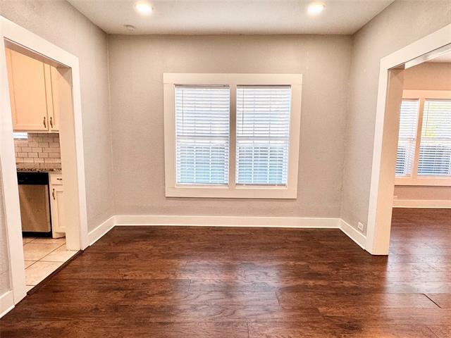 Building Photo - 3455 Roberts Ave