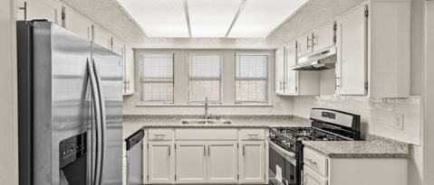 Building Photo - 4528 R L Shoemaker Dr