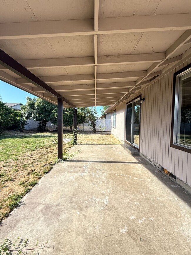 Building Photo - 2900 Terrmont Loop