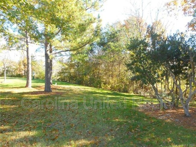 Building Photo - 13247 Savannah Point Dr