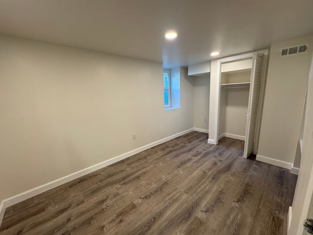 Building Photo - 1009 Michigan Ave