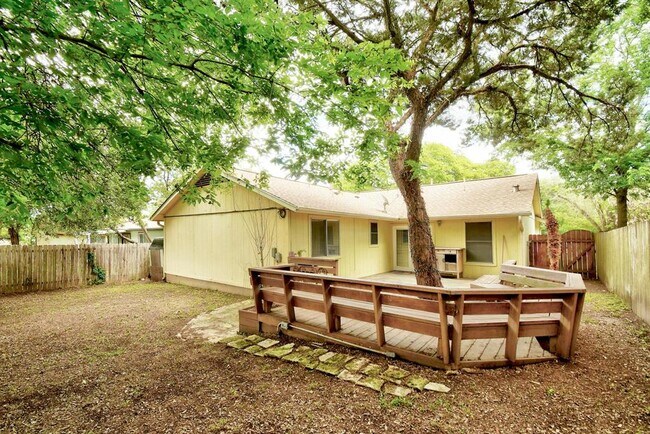 Building Photo - 2503 Star Grass Cir