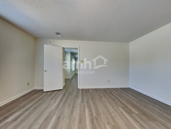 Building Photo - 6432 Dillard Ridge Dr