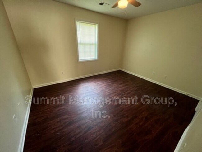 Building Photo - 4442 Highway 142 Unit A