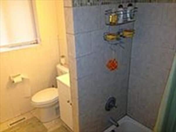 Building Photo - 44 Bayberry Dr