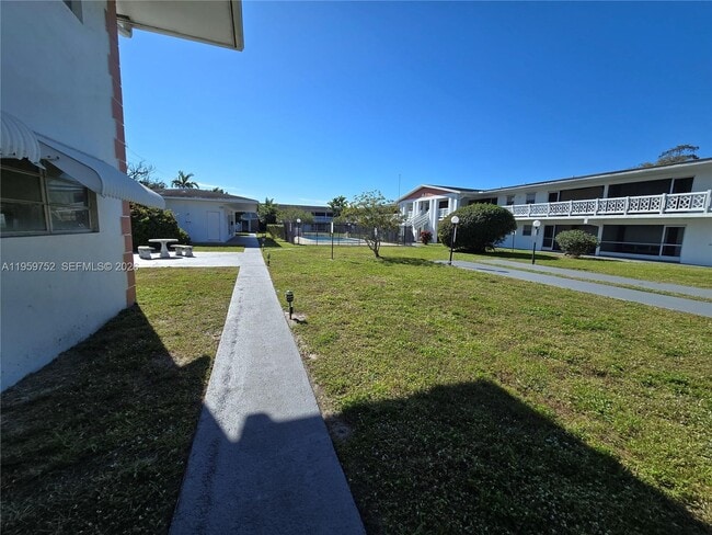 Building Photo - 1711 NW 46th Ave