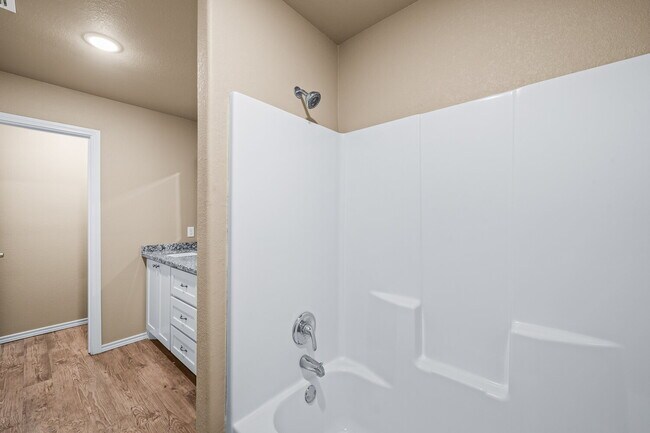 Building Photo - Modern 3/2 in Abernathy, TX