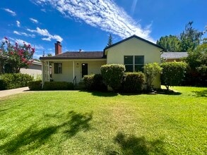 Building Photo - Charming 3 bedroom 2 bath home in Sacramento!