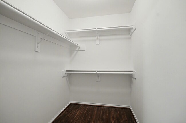 Building Photo - 2416 Charleston St