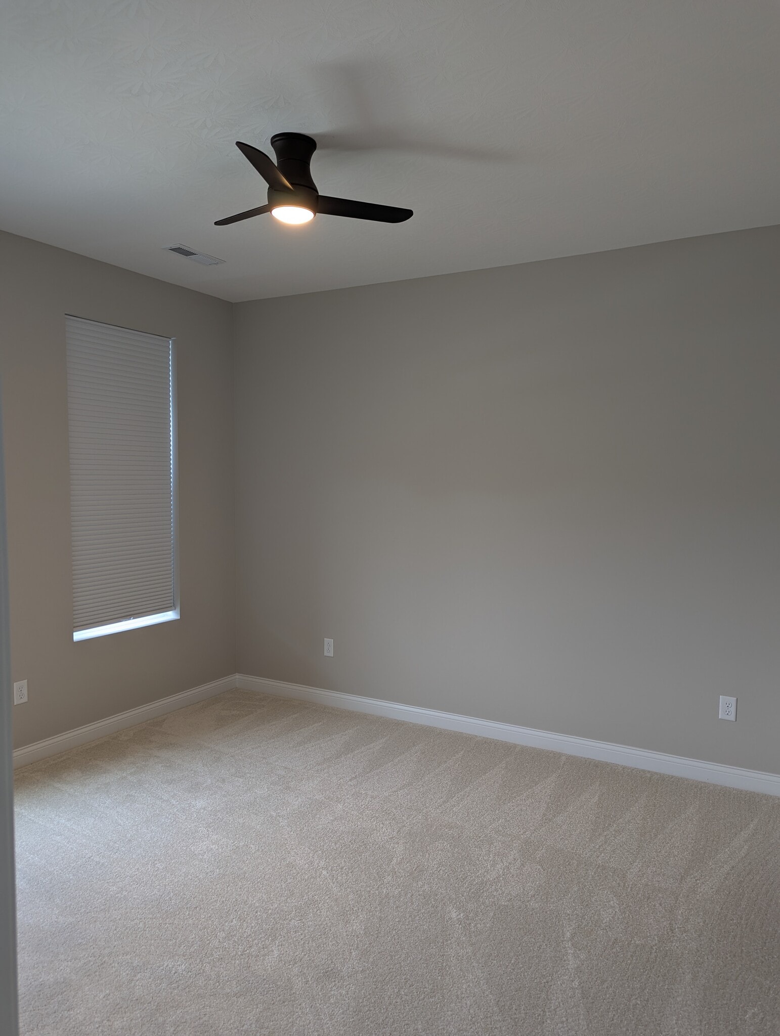 2nd Floor BR2 #1 - 5689 Ohio Trl