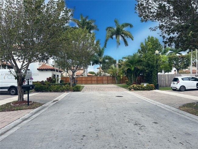 Building Photo - 422 SE 34th Terrace