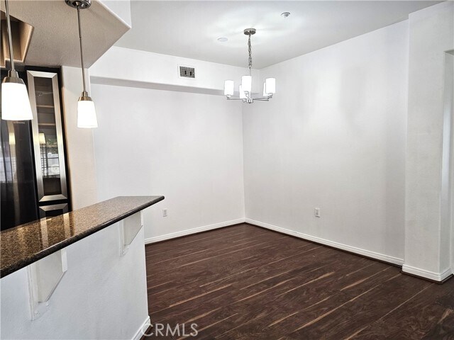 Building Photo - 2723 Lake Pointe Dr