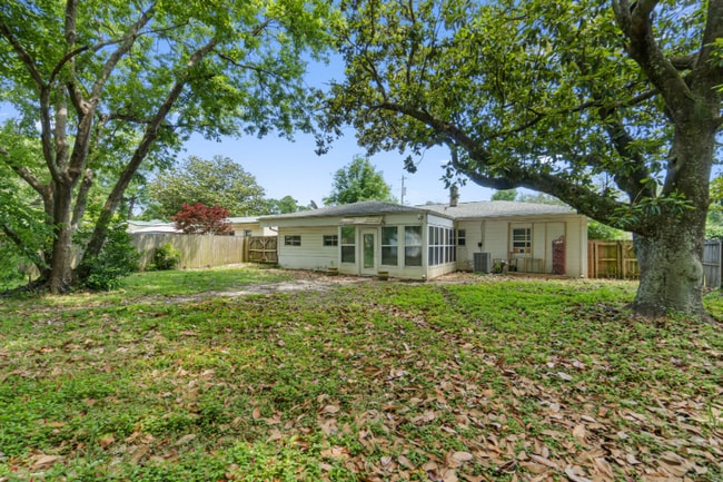 Building Photo - 364 Okaloosa Ave
