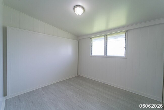 Building Photo - Available Now! 3 BD / 1.5 BA / 2 carport parking in Wahiawa