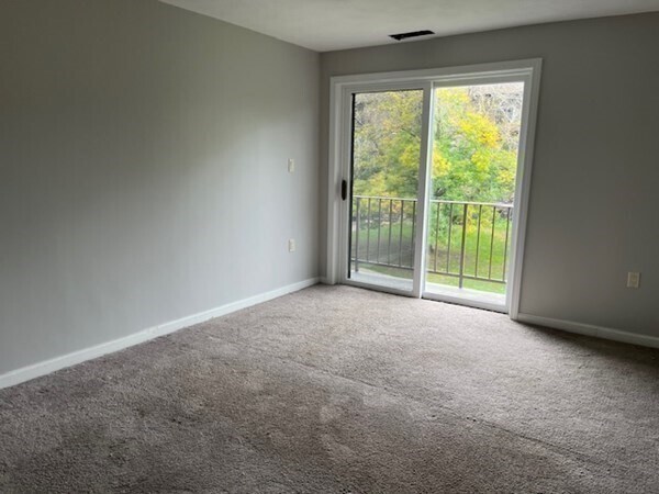 Building Photo - 8 Ledgewood Way