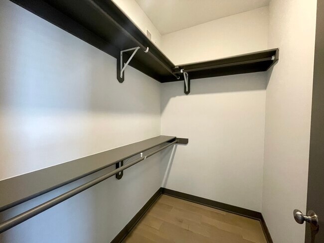 Building Photo - 1034 E Missouri Ave