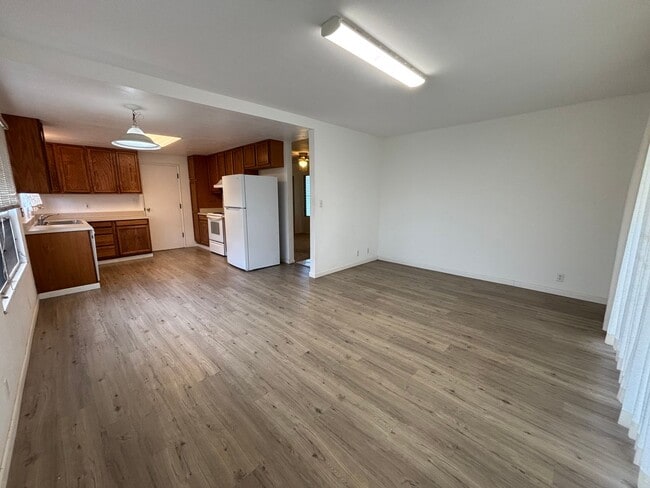 Building Photo - [4 Bed 2 Bath] Single Family Home with Large Backyard in Prime Aiea Location