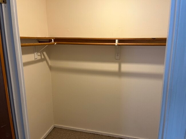 Building Photo - 64 Oxbow Dr