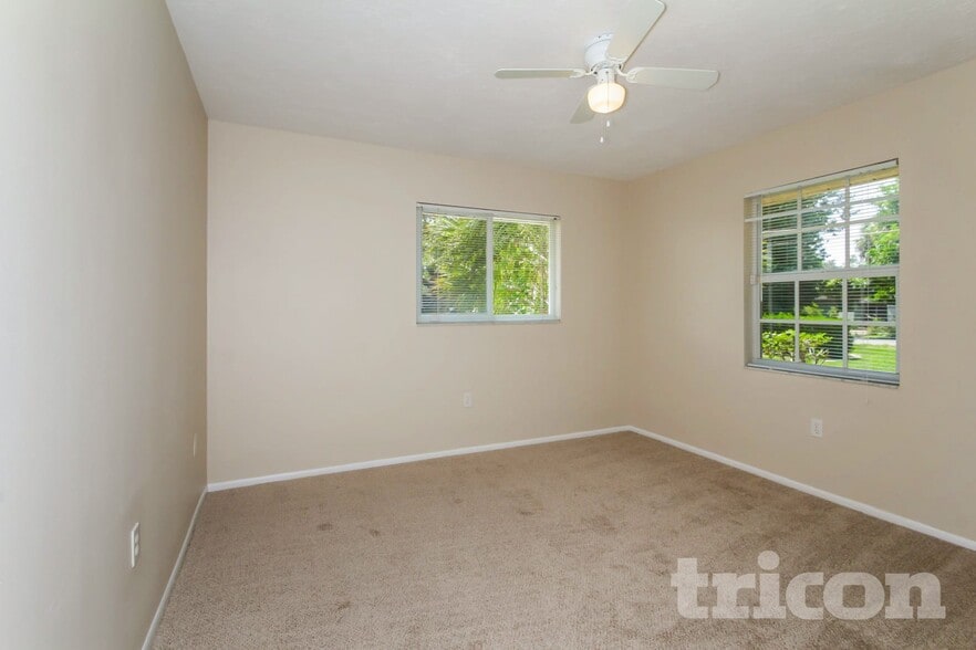 Building Photo - 8105 Longbay Blvd