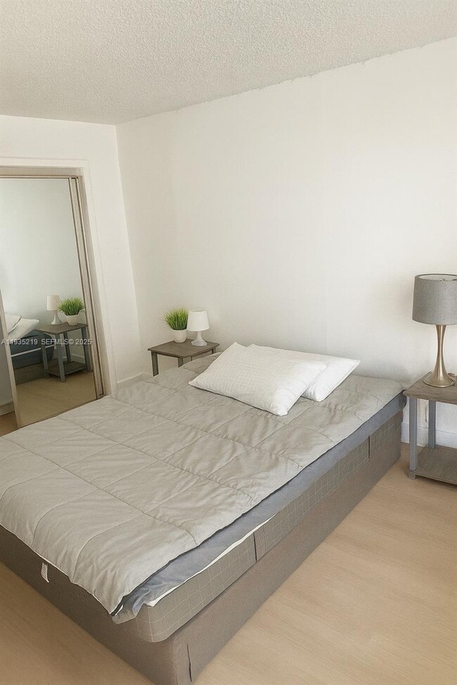 Building Photo - 1732 Meridian Ave