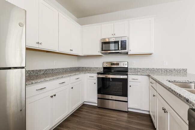 Building Photo - 105 Shire Dr