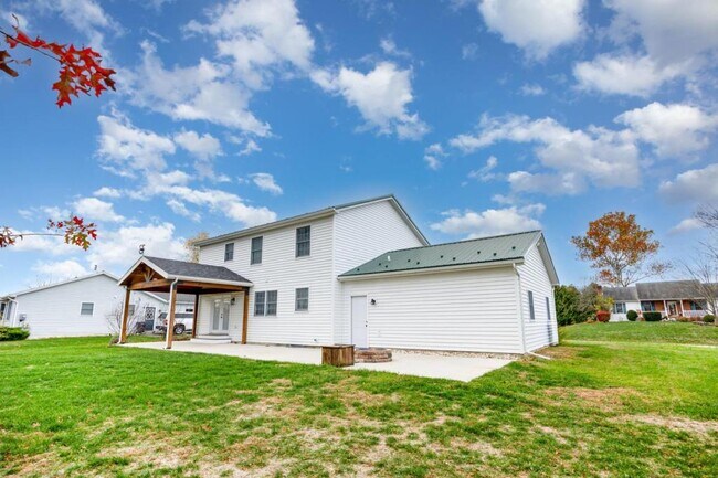 Building Photo - 125 Fieldstone Dr