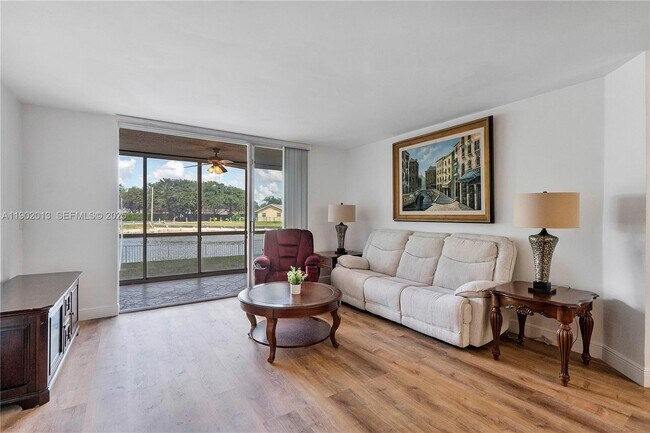 Building Photo - 9599 Weldon Cir