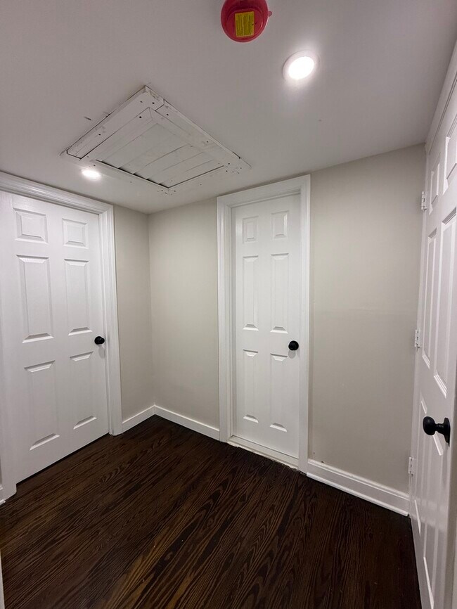 Building Photo - 255 Kawameeh Dr