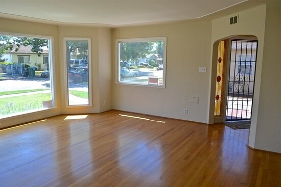 Building Photo - 751 N 16th St