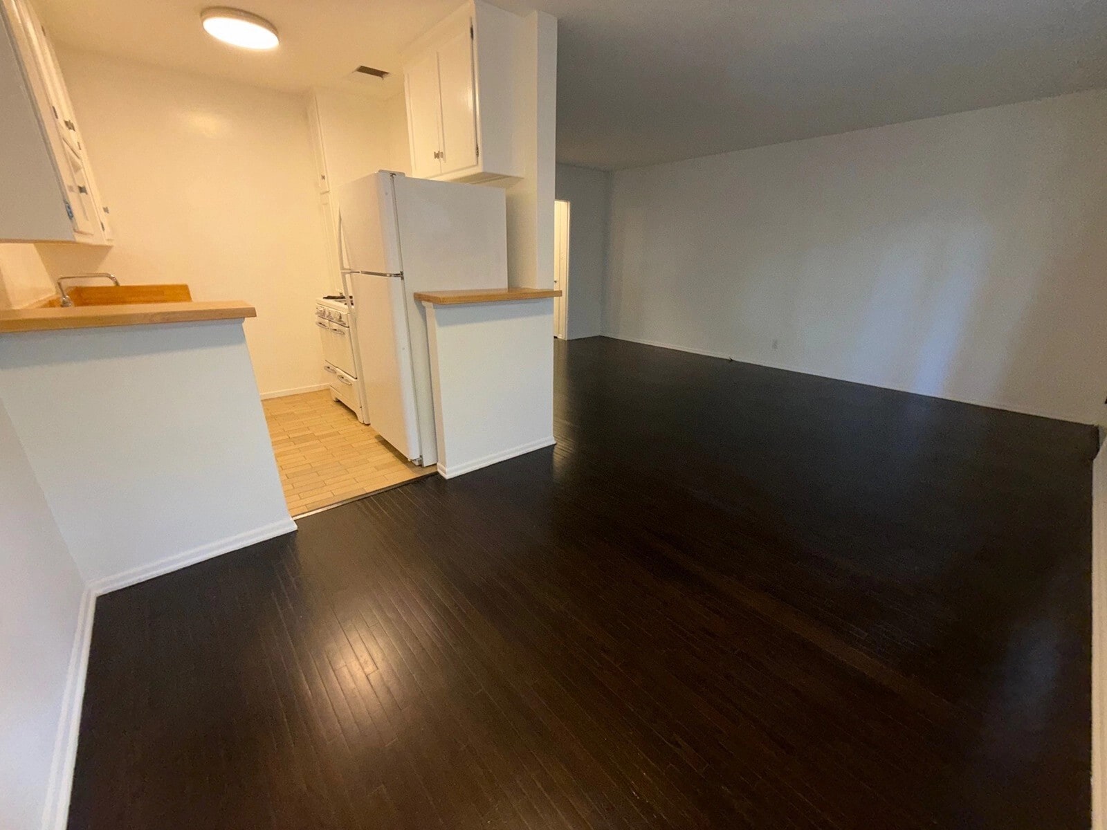 Building Photo - 1940 S Beverly Glen Blvd