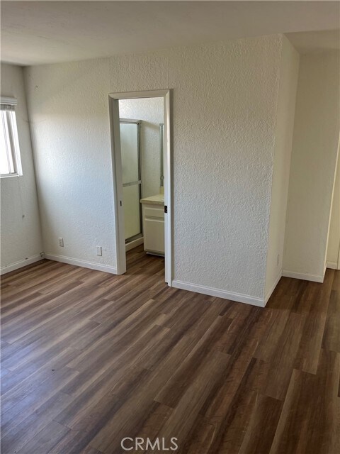 Building Photo - 402 S Ola Vista