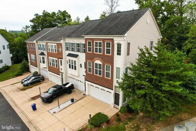 Building Photo - 2655 Glenriver Way