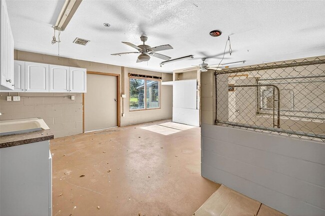 Building Photo - 14252 Trinity Rd