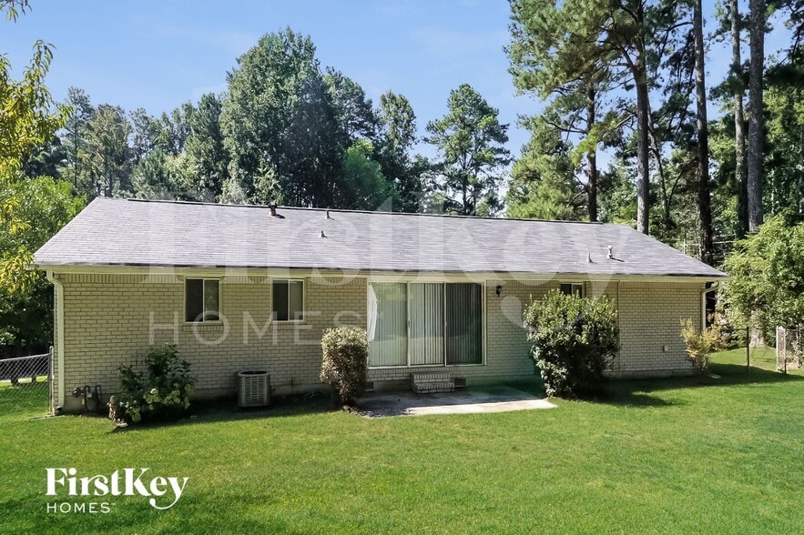 Building Photo - 2932 Tiffany Dr SW