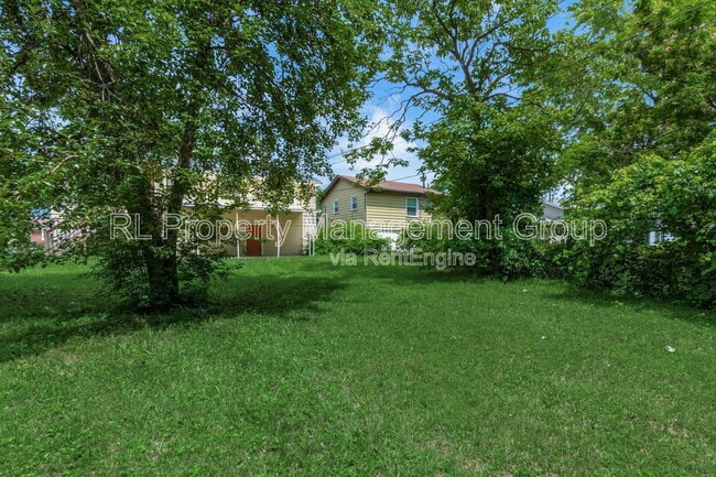 Building Photo - 1495 Yates Dr