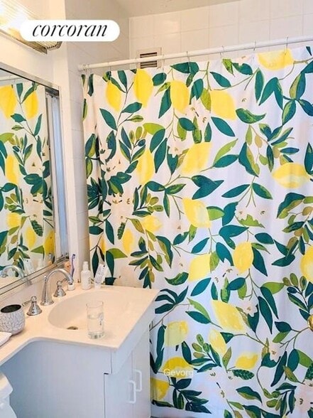 Building Photo - 516-520 W 112th St