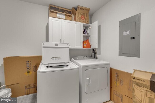 Building Photo - 1233 N 2nd St