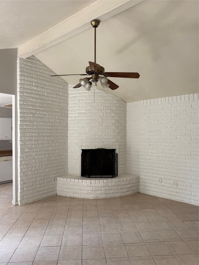 Building Photo - 403 Brandywyne Dr