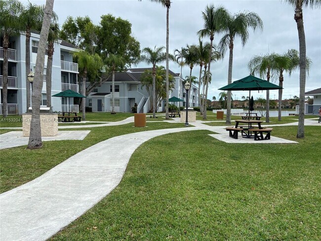 Primary Photo - 8660 SW 212th St