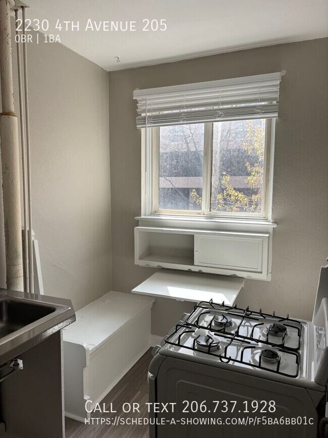 Building Photo - 2230 4th Ave