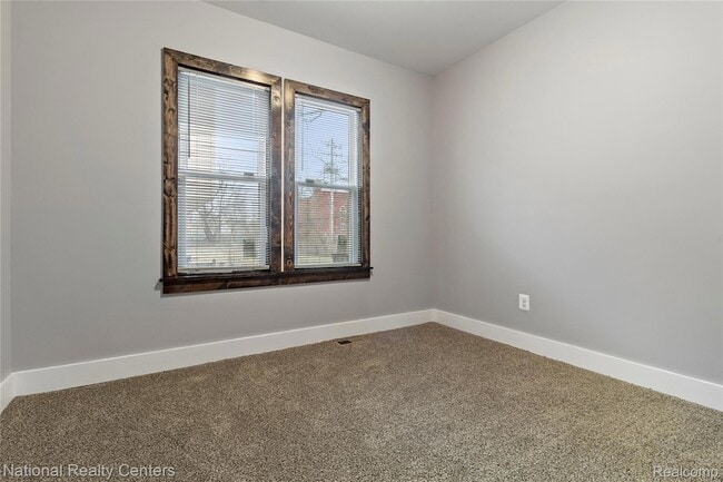 Building Photo - 767 Navahoe St