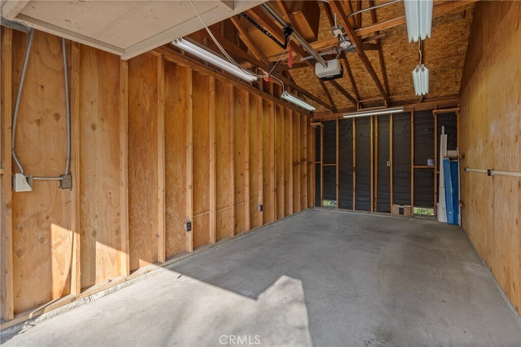 Building Photo - 26342 Forest Ridge Dr