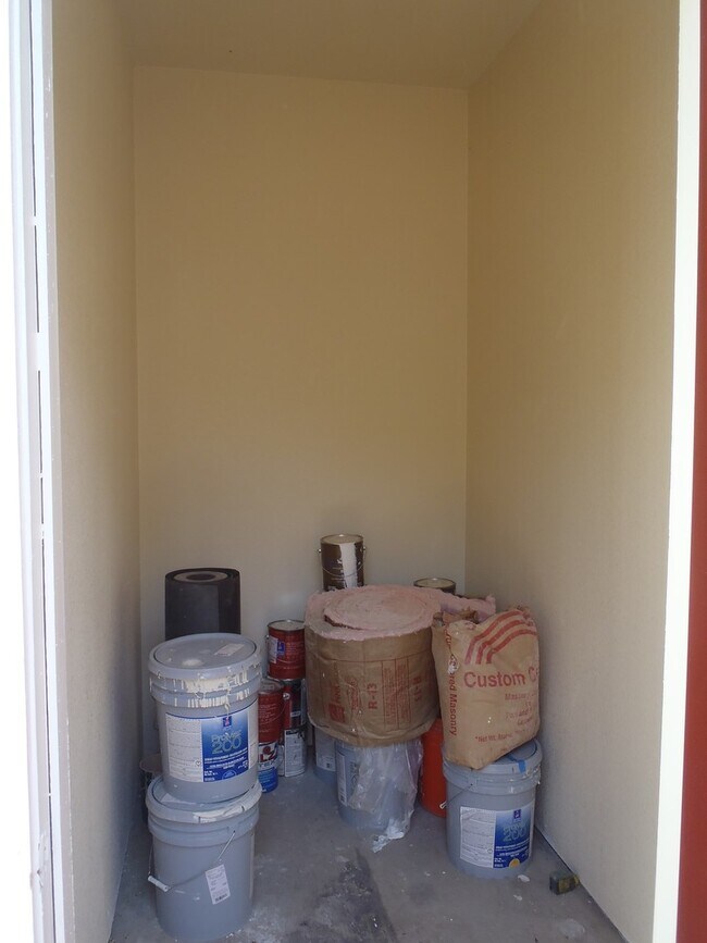 Building Photo - Meador-6912