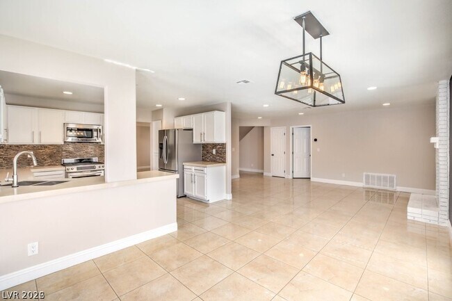 Building Photo - 2705 Eagle Springs Ct