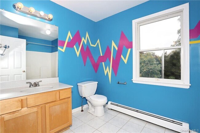 Building Photo - 80 Old Quaker Hill Rd